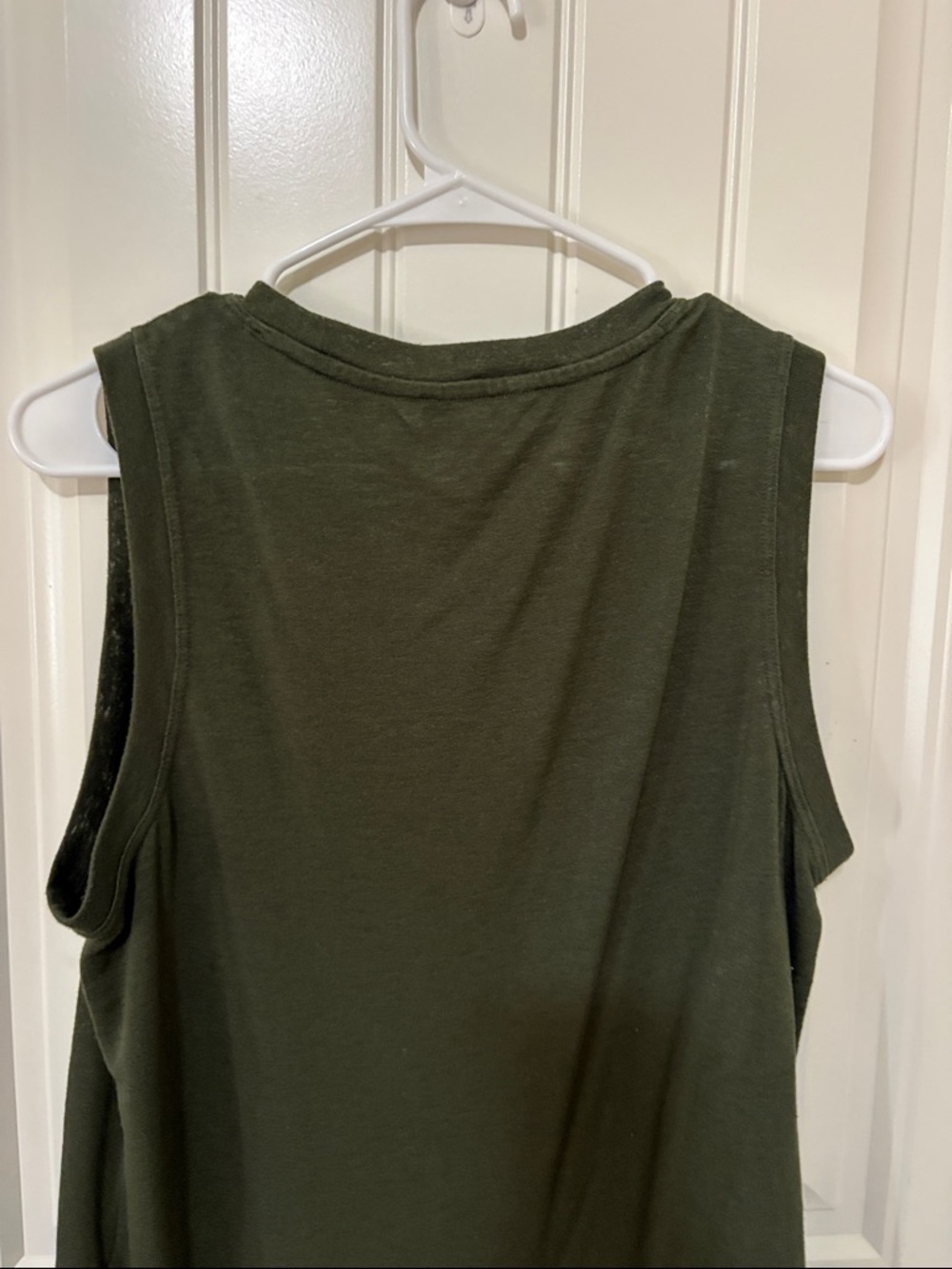 Athleta Women's Olive Green Sleeveless Tank - Picture 9 of 10